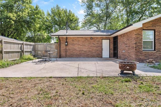 34 Belair Court, Maryville, IL 62062