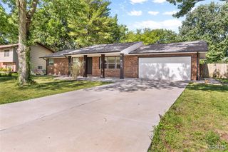 34 Belair Court, Maryville, IL 62062