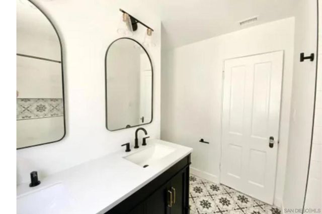 3525 Tennyson, San Diego, CA 92106