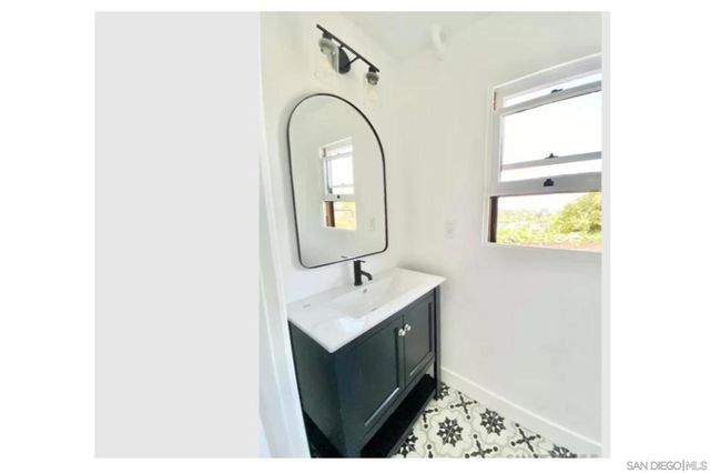 3525 Tennyson, San Diego, CA 92106