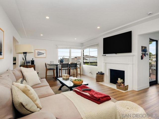 3525 Tennyson, San Diego, CA 92106