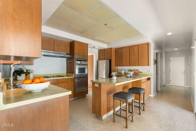 1625 Pegfair Estates Drive, Pasadena, CA 91103