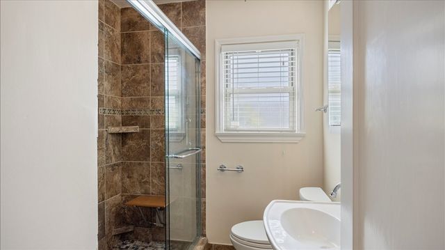 6321 Calmont Avenue, Fort Worth, TX 76116
