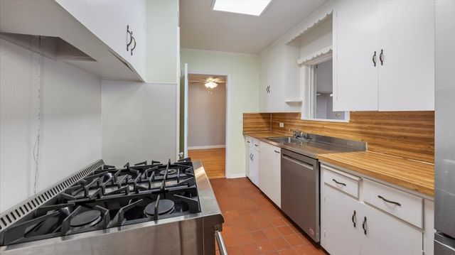 6321 Calmont Avenue, Fort Worth, TX 76116