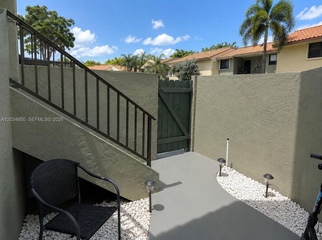 9606 SW 1st Ct 16-S, Coral Springs, FL 33071