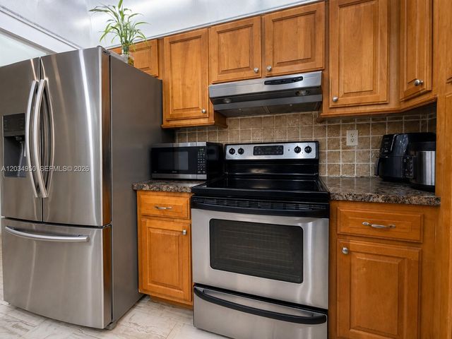 9606 SW 1st Ct 16-S, Coral Springs, FL 33071