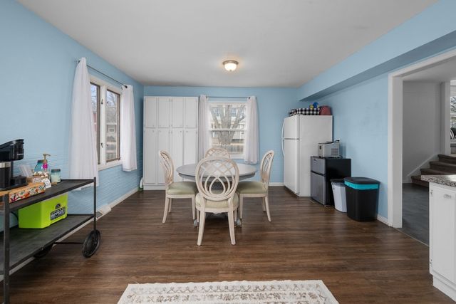 38 Oak Lane, Davenport, IA 52803