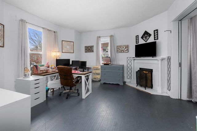 38 Oak Lane, Davenport, IA 52803