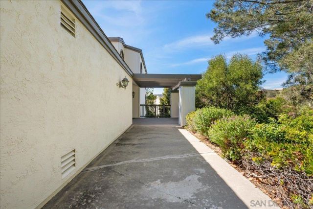 1496 Camino Lujan, San Diego, CA 92111