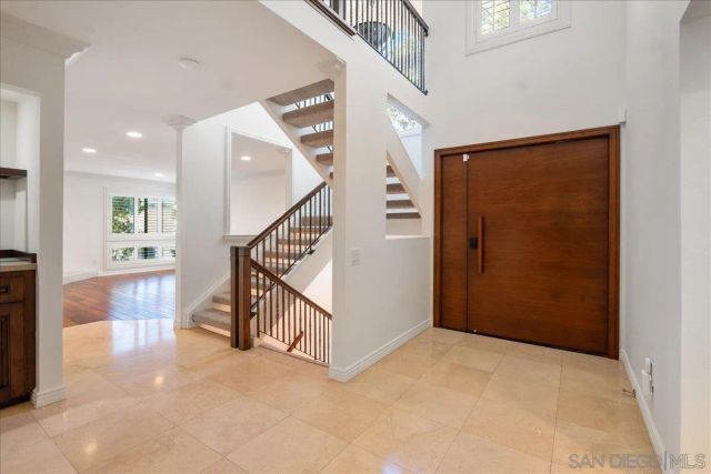 1496 Camino Lujan, San Diego, CA 92111