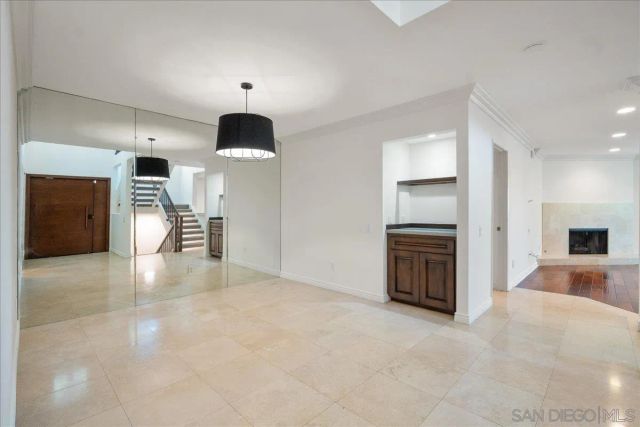 1496 Camino Lujan, San Diego, CA 92111