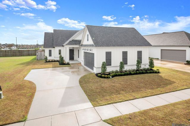 38191 Meadow Rue Dr, Prairieville, LA 70769