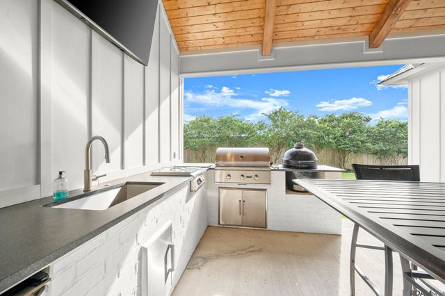 38191 Meadow Rue Dr, Prairieville, LA 70769