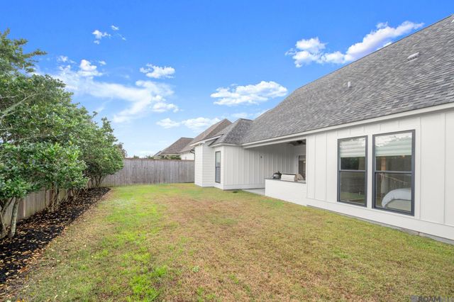 38191 Meadow Rue Dr, Prairieville, LA 70769