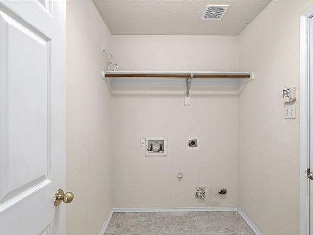 3860 Gillespie Drive, Carrollton, TX 75010