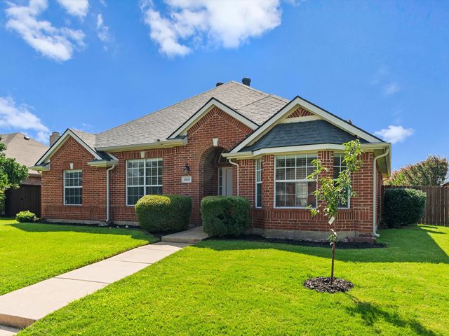 3860 Gillespie Drive, Carrollton, TX 75010