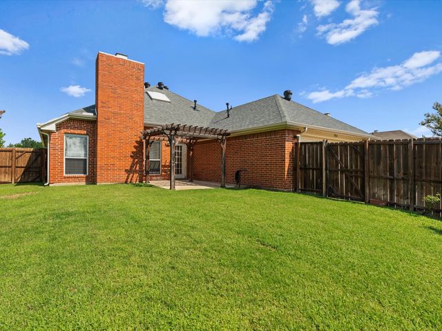 3860 Gillespie Drive, Carrollton, TX 75010