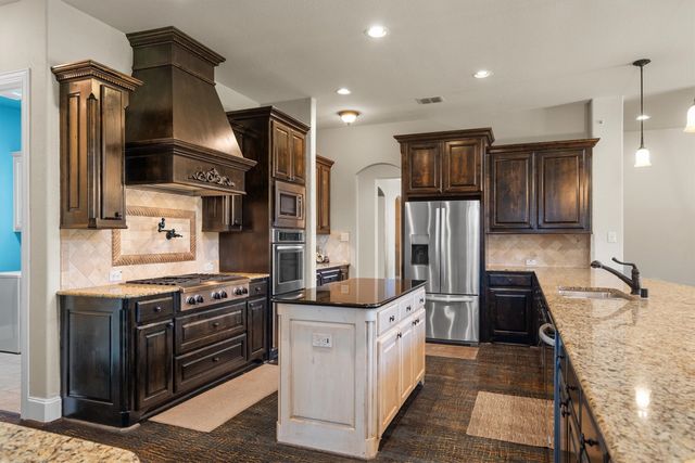 8920 Charles Street, Lantana, TX 76226