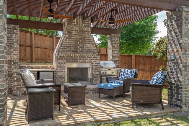 8920 Charles Street, Lantana, TX 76226