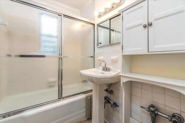 15105 Cross Island Pkwy Apt 1D, New York City, NY 11357