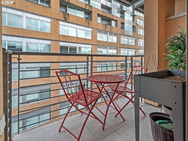 701 COLUMBIA St 714, Vancouver, WA 98660