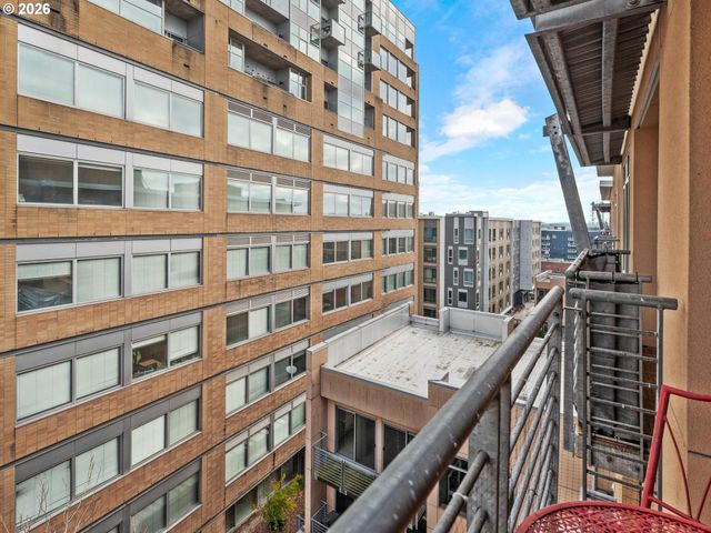 701 COLUMBIA St 714, Vancouver, WA 98660