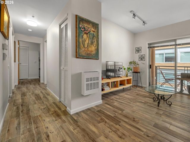 701 COLUMBIA St 714, Vancouver, WA 98660