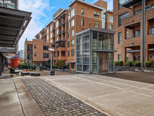 701 COLUMBIA St 714, Vancouver, WA 98660