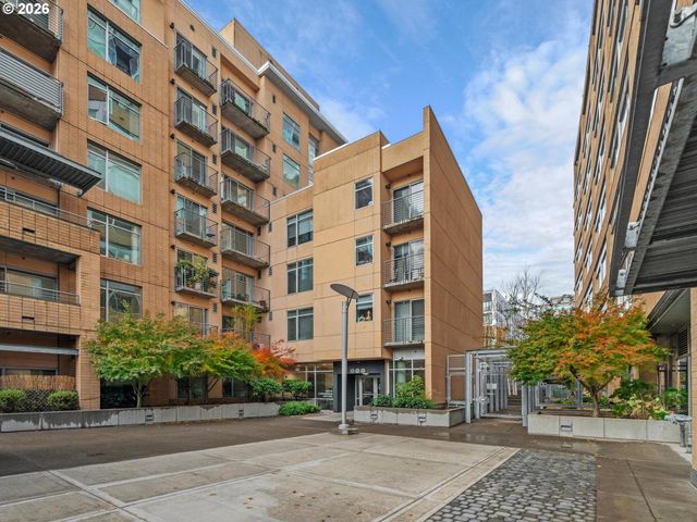 701 COLUMBIA St 714, Vancouver, WA 98660