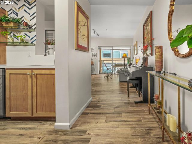 701 COLUMBIA St 714, Vancouver, WA 98660