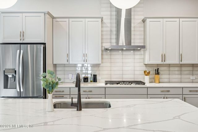 10587 AVENTURA Drive, Jacksonville, FL 32256