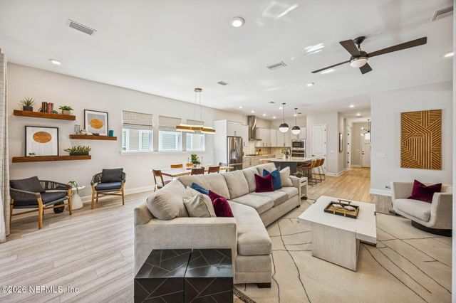 10587 AVENTURA Drive, Jacksonville, FL 32256