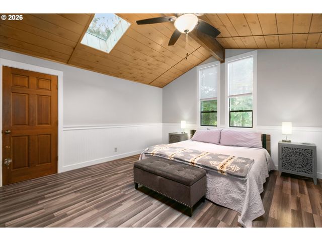 315 SEAGROVE Loop, Lincoln City, OR 97367