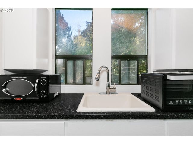 315 SEAGROVE Loop, Lincoln City, OR 97367