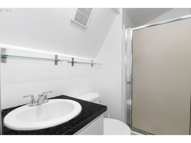 315 SEAGROVE Loop, Lincoln City, OR 97367