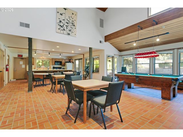 315 SEAGROVE Loop, Lincoln City, OR 97367