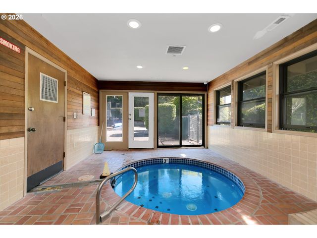 315 SEAGROVE Loop, Lincoln City, OR 97367