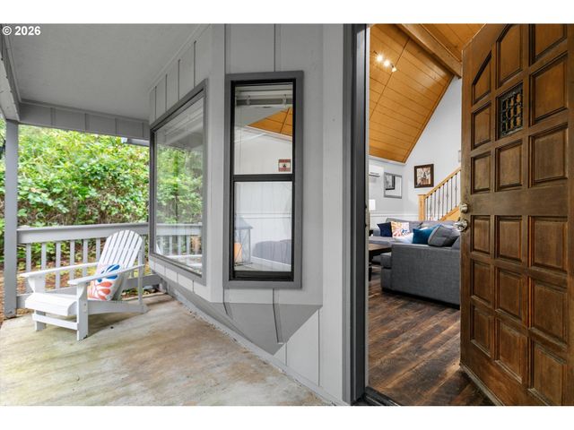 315 SEAGROVE Loop, Lincoln City, OR 97367