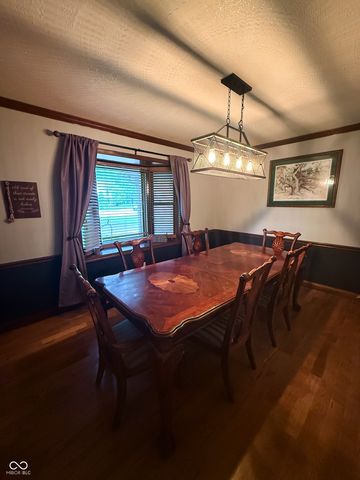 1914 S Hunters Ridge Lane, Greenwood, IN 46143