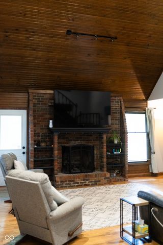 1914 S Hunters Ridge Lane, Greenwood, IN 46143
