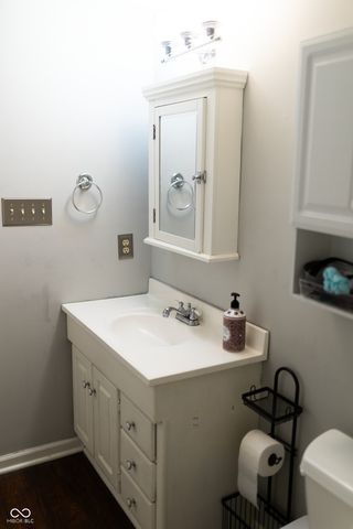 1914 S Hunters Ridge Lane, Greenwood, IN 46143
