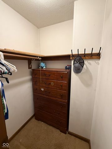 1914 S Hunters Ridge Lane, Greenwood, IN 46143