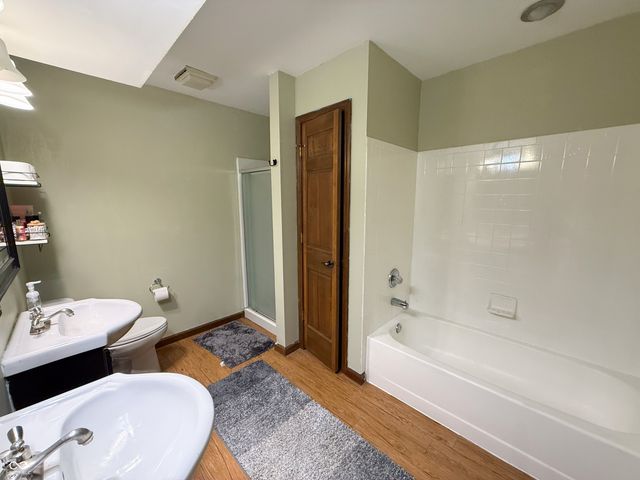 1914 S Hunters Ridge Lane, Greenwood, IN 46143