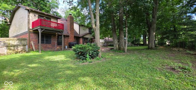 1914 S Hunters Ridge Lane, Greenwood, IN 46143