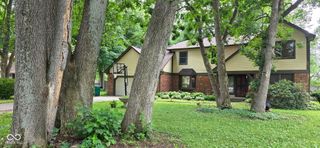 1914 S Hunters Ridge Lane, Greenwood, IN 46143
