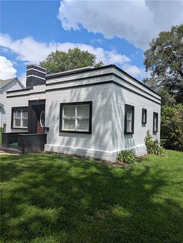 304 Miami Street, Hiawatha, KS 66434