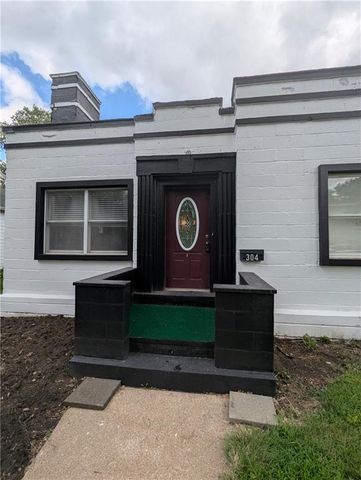 304 Miami Street, Hiawatha, KS 66434