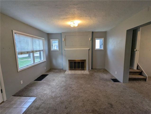 304 Miami Street, Hiawatha, KS 66434