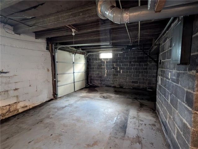 304 Miami Street, Hiawatha, KS 66434