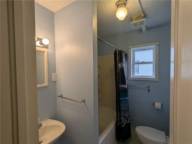 304 Miami Street, Hiawatha, KS 66434